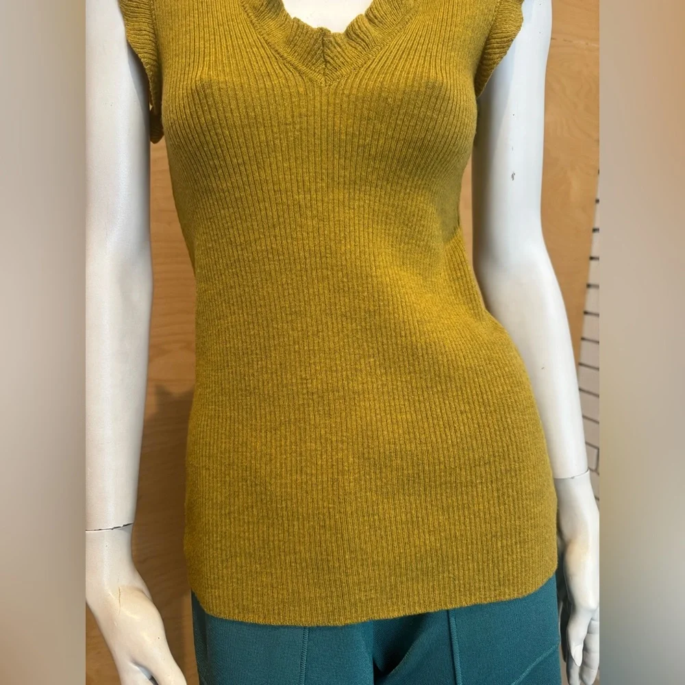 Marni Mustard Knit Top - Picture 2 of 6